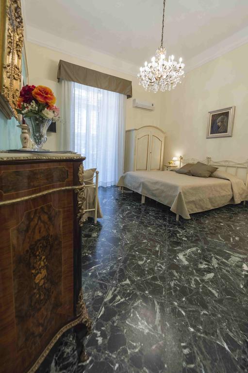 B&B Residenza Via Dei Mille Napoli Eksteriør billede